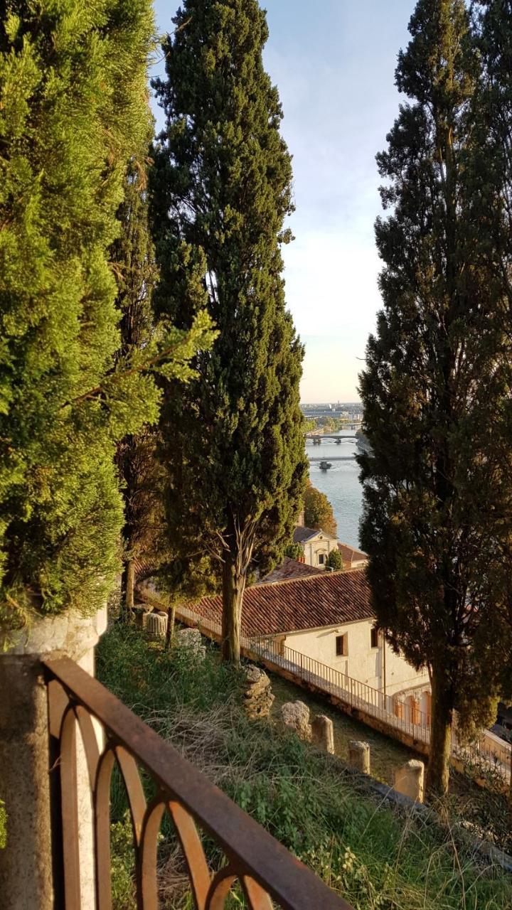 Santa Teresa House Hotel Verona Buitenkant foto
