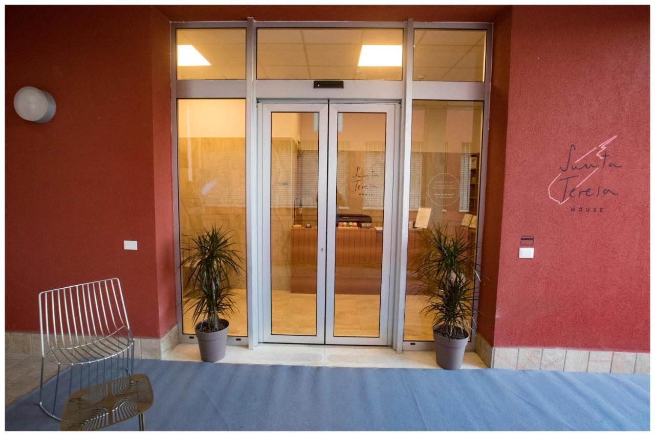 Santa Teresa House Hotel Verona Buitenkant foto